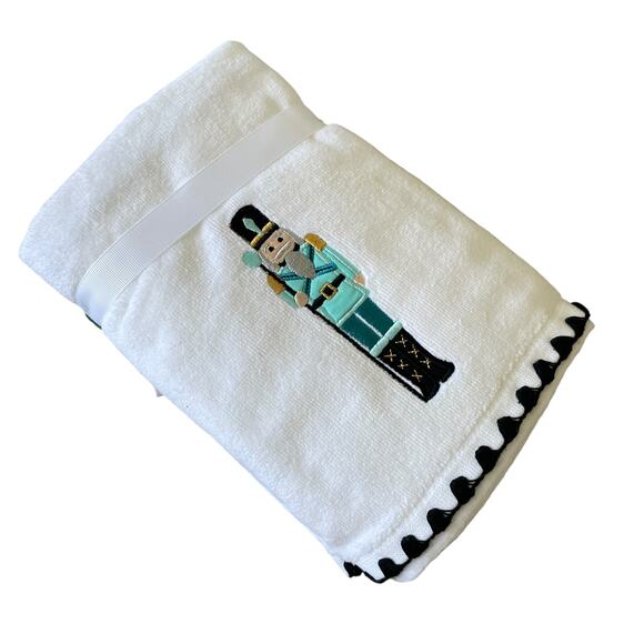 Kassatex Embroidered NUTCRACKER Hand Towels Set of 2 Christmas Fine Linens New - Picture 8 of 16